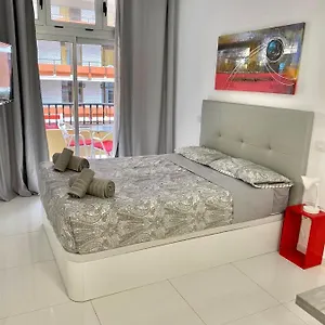 Modern Loft With Terrace In Pedestrian Street Next To Las Canteras , Las Palmas de Gran Canaria España